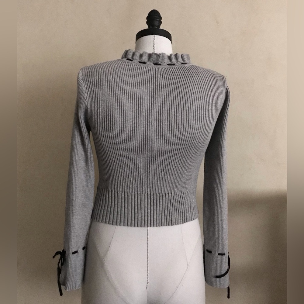 Gray Ribbed Knit Pullover - Picture 8 of 8